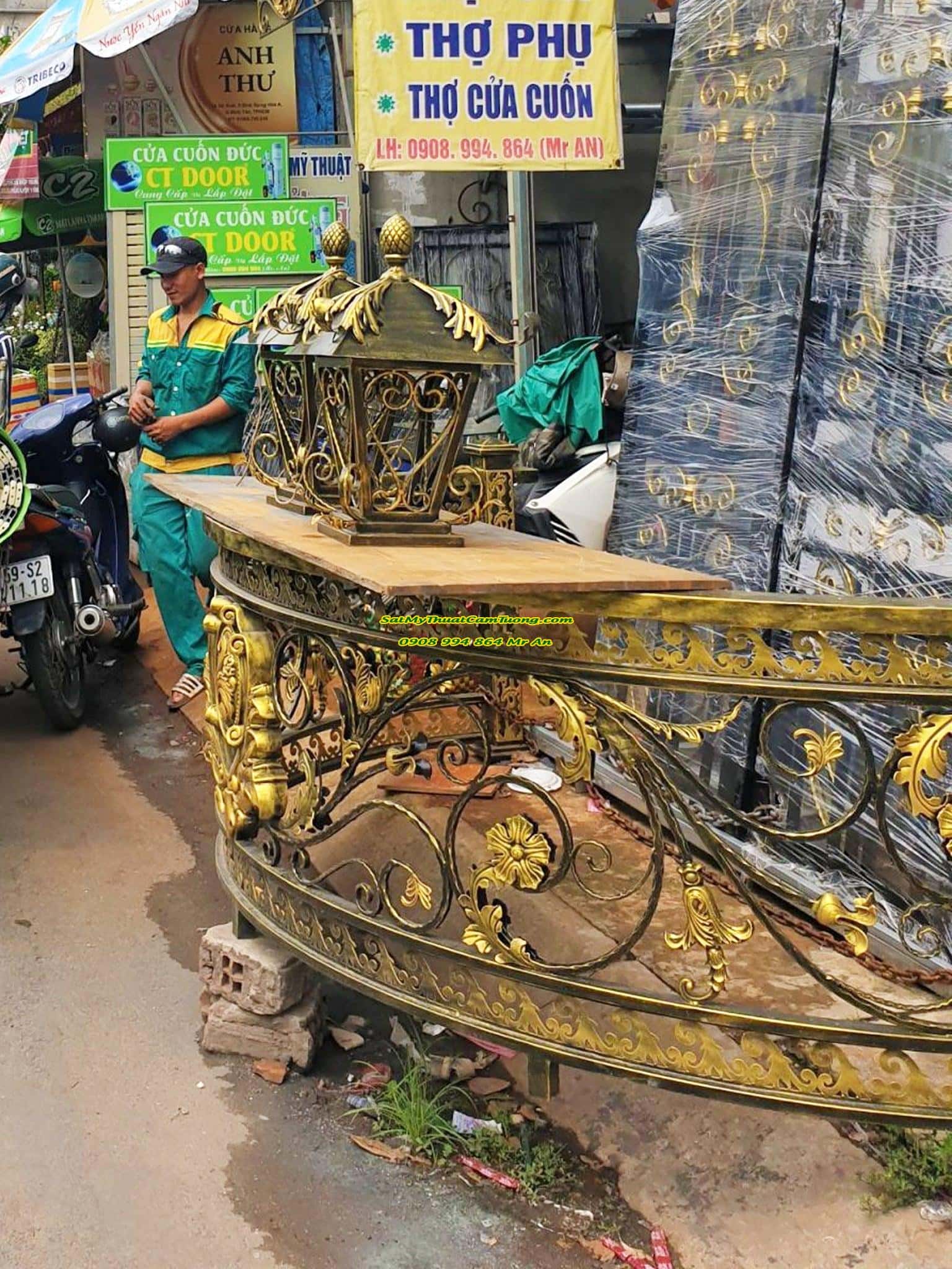 BAN CÔNG SẮT BC-601