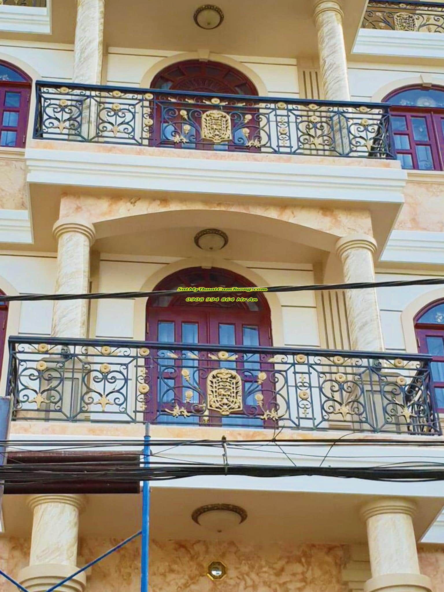 BAN CÔNG SẮT BC-605