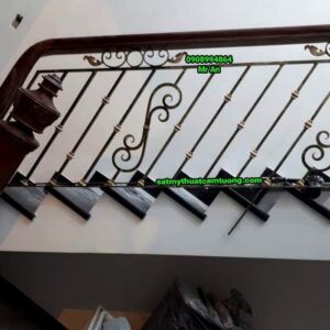 Cầu thang sắt 009