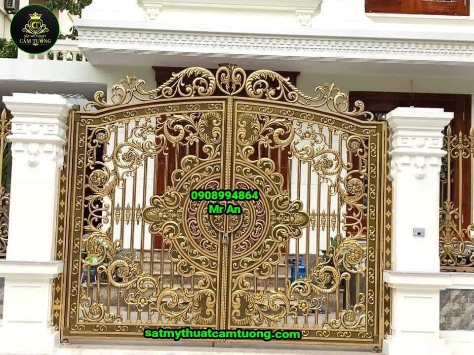 Cửa cổng nhôm đúc 100