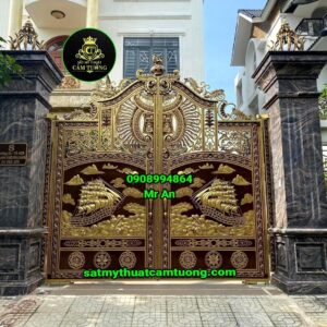 Cửa cổng nhôm đúc 090