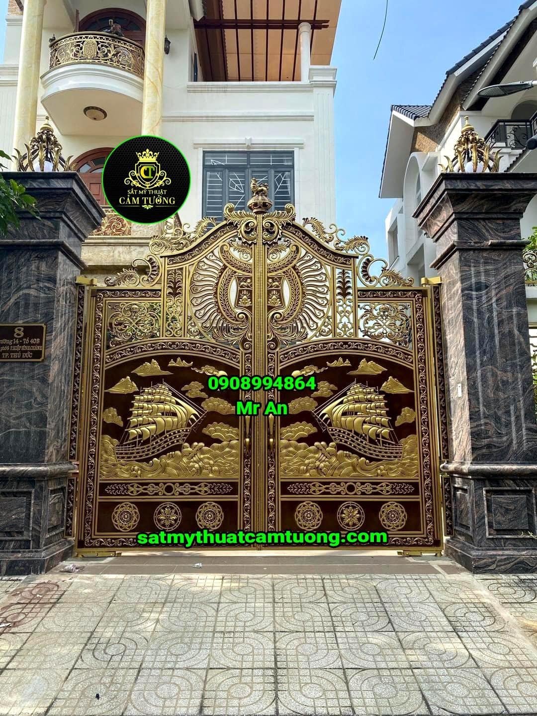 Cua Cong Hop Kim Nhom Duc 12