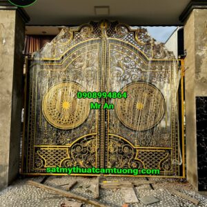 Cửa cổng nhôm đúc 066