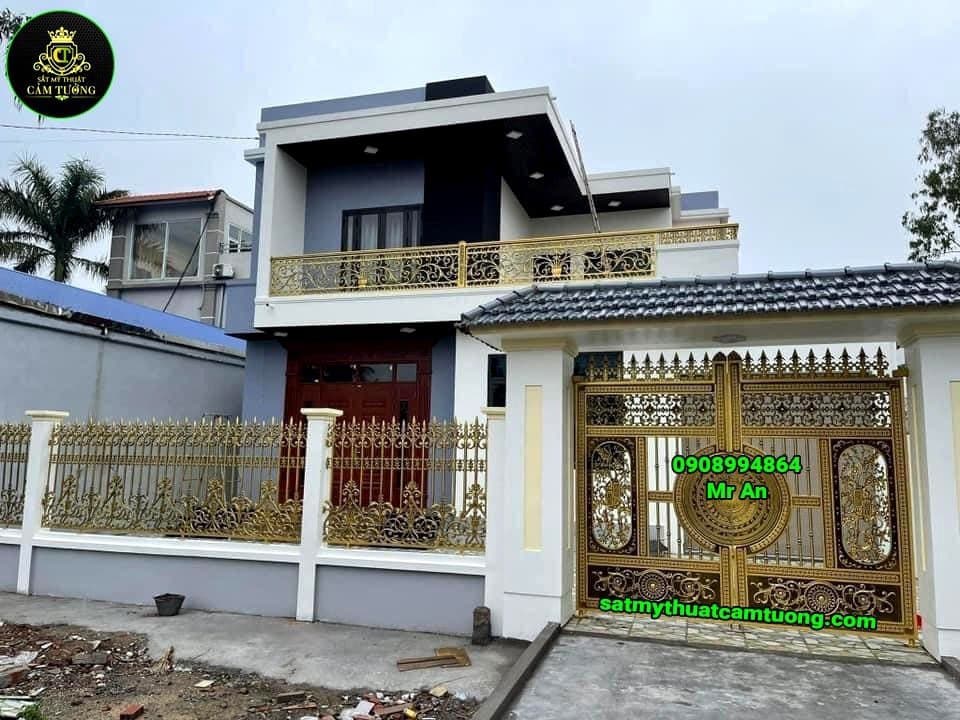 Cua Cong Hop Kim Nhom Duc 53