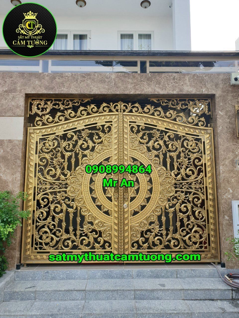 Cua Cong Hop Kim Nhom Duc 64