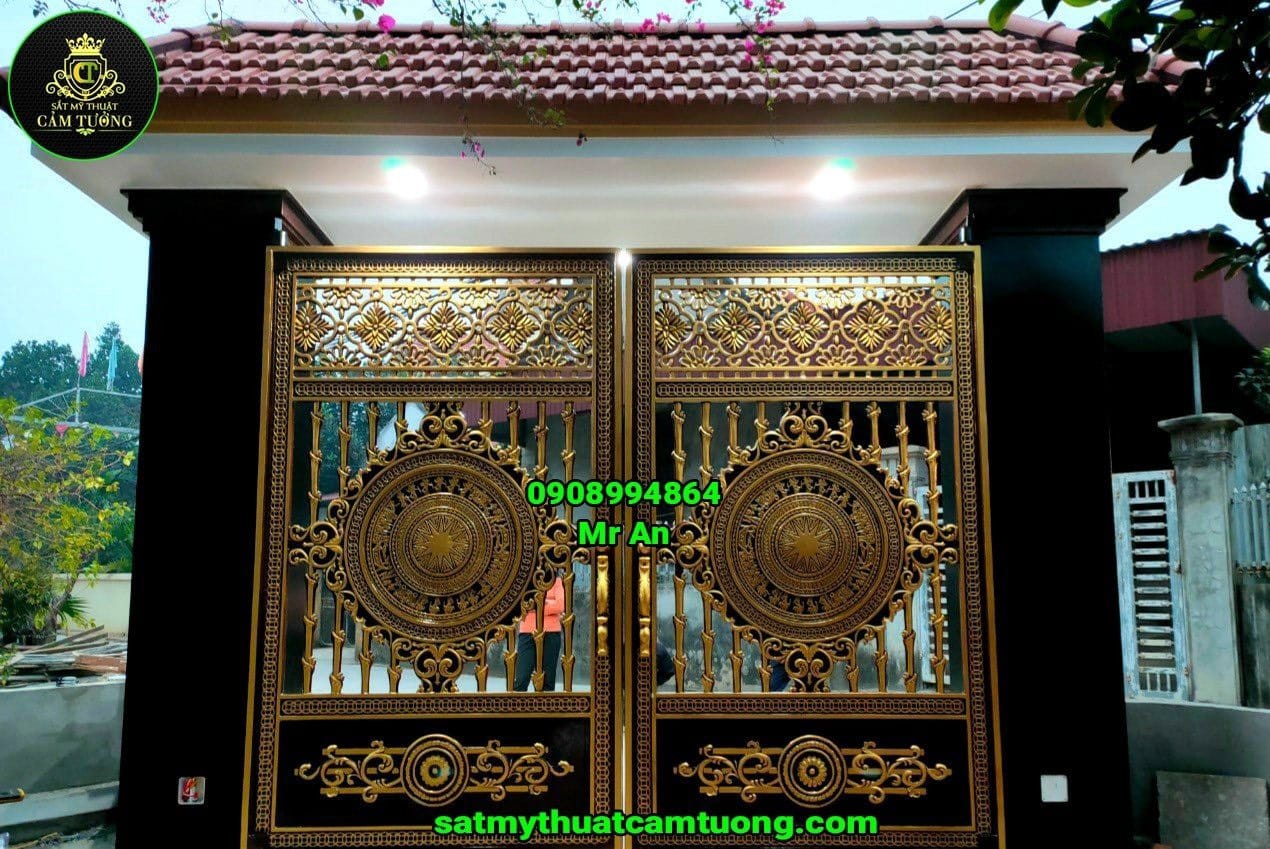 Cua Cong Hop Kim Nhom Duc 78