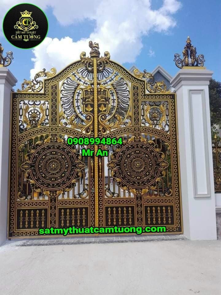 Cua Cong Hop Kim Nhom Duc 87