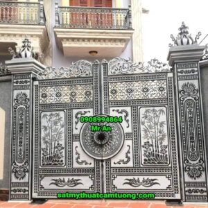 Cửa cổng nhôm đúc 010