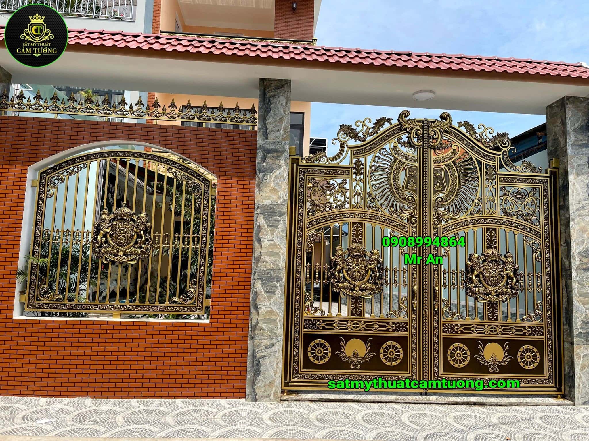 Cửa cổng nhôm đúc 009