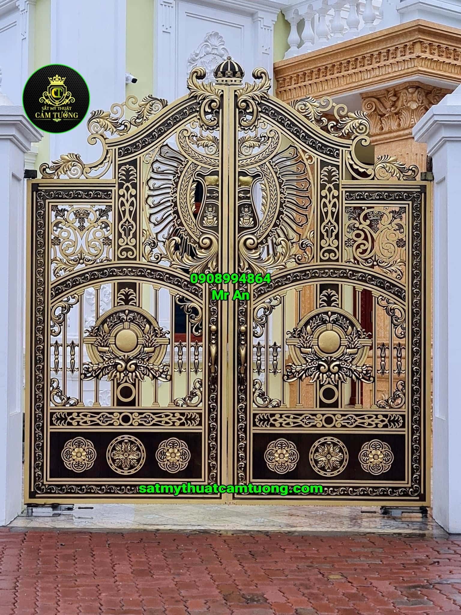 Cửa cổng nhôm đúc 005