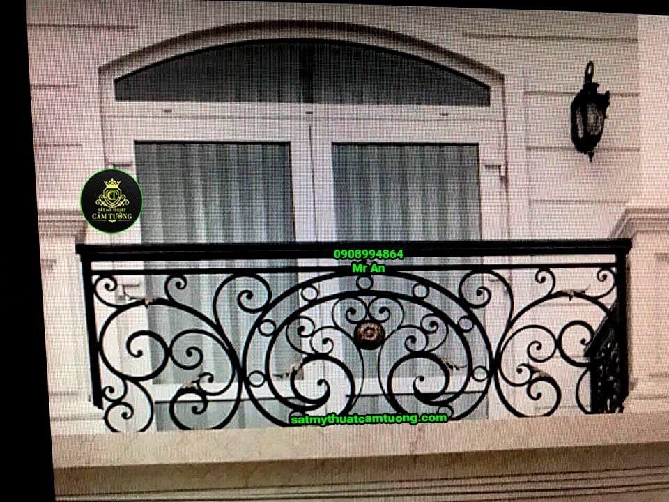 Lan can sắt mỹ thuật 012